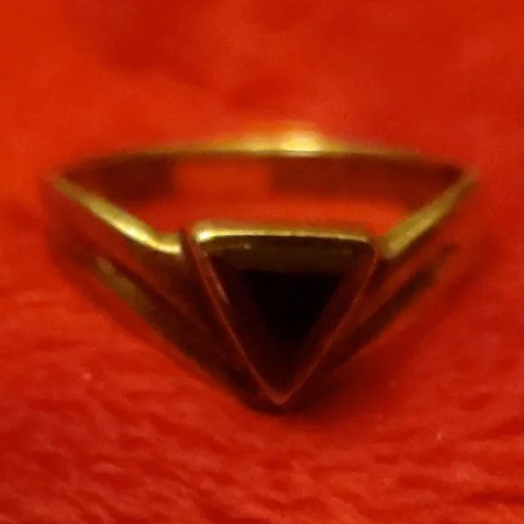 Sz 5.5 black triangular tourmaline. Pinky ring dainty sterling silver - Picture 2 of 3
